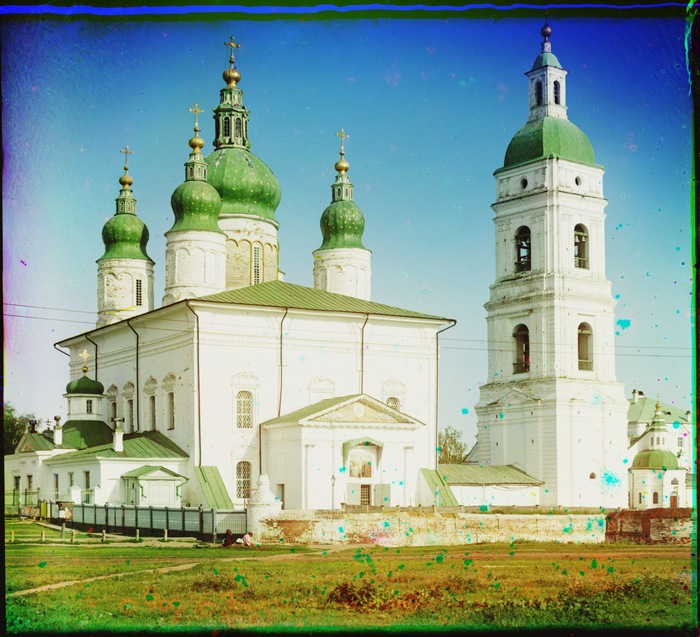 Успенский кафедральный собор в г. Тобольске с запада