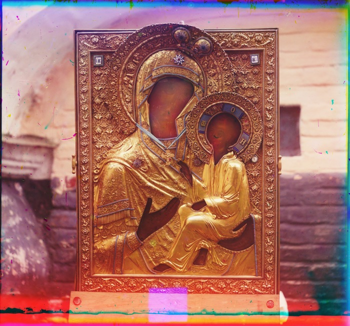 Икона Тихвинской Божьей Матери. В соборе Ипатьевск. мон