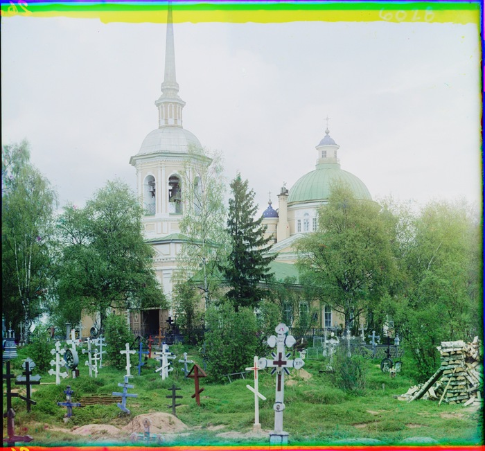 Кладбищенская Крестовоздвиженская церковь. Осташков