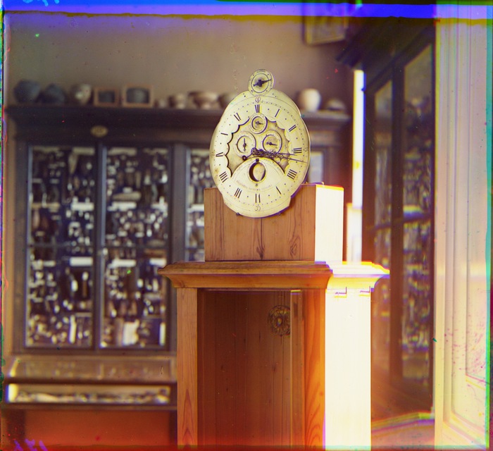 Часы работы Волоскова в Тверском музее