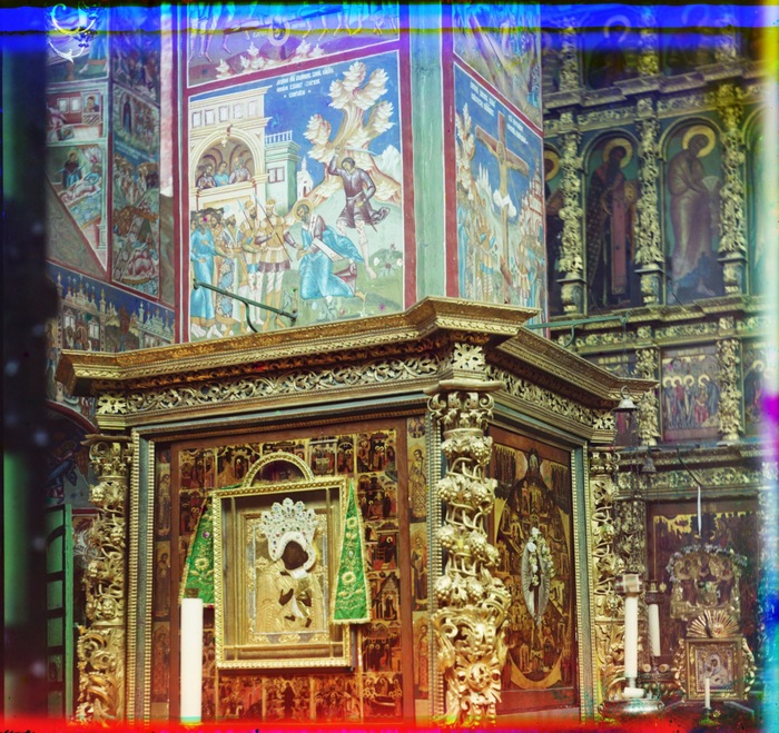 Фреска на колонке в церкви Иоанна Златоуста
