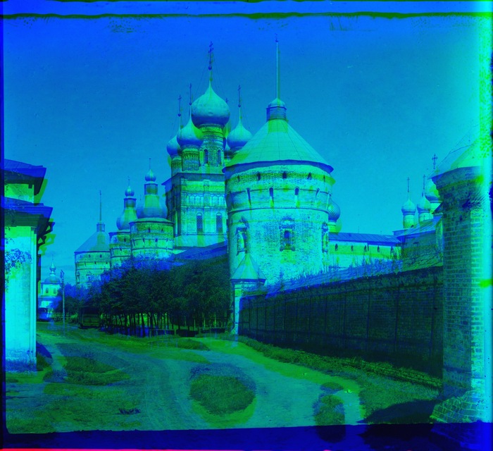 Вид на Кремль с берега озера Неро