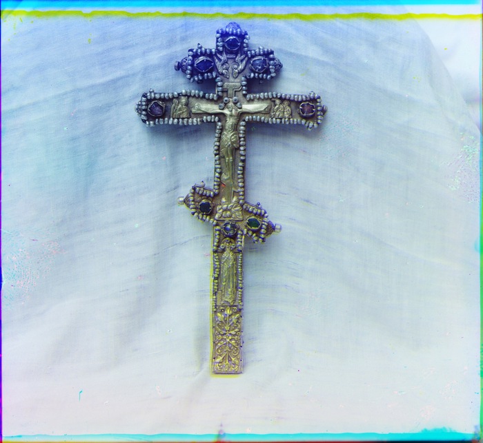 Крест с изображением Священномуч. Игнатия. В ризнице Ипатьевского монастыря