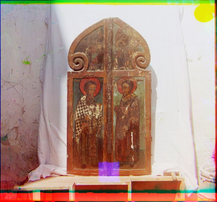 Царские врата XV века. Муз. описи N 6804. В Ростовском музее