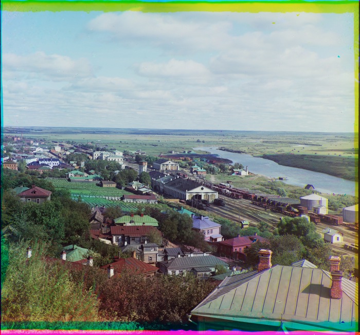 Вид на железнодорожный путь, город Владимир, р. Клязьму и поемные луга
