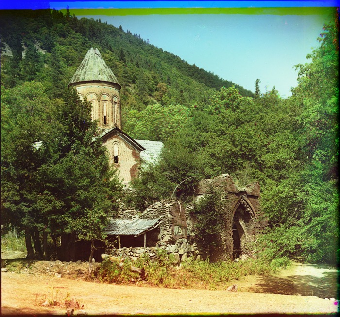 Вход в Тимотис-Убанский монастырь