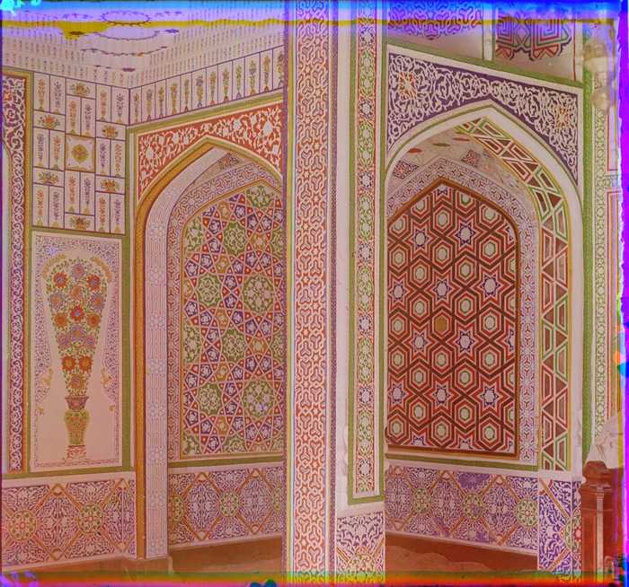 Образец мозаичных стен внутри дома богатого сарта