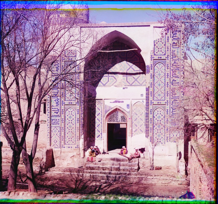 Главный вход в мечеть [ошибка в авторском описании, на самом деле некрополь ] Шах-Зинде
