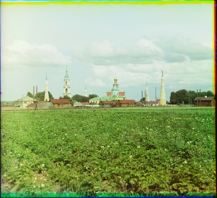 Общий вид Голутвинского мужского монастыря с зап. Собор преп. Сергия Радонежского